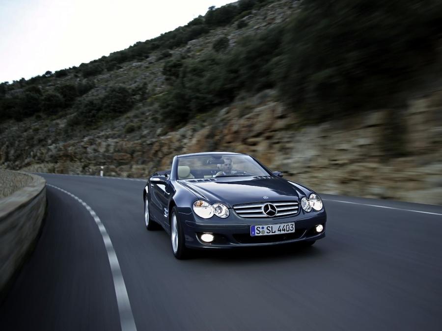  Mercedes-Benz SL600 2006 года  (фото 23 из 24)